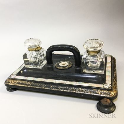 Chinese Export Papier-mache and Mother-of-pearl-inlaid Inkstand