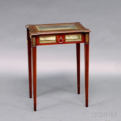 Neoclassical-style Mahogany Vitrine Table