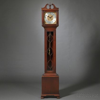 Colonial Mahogany Grandmother Clock