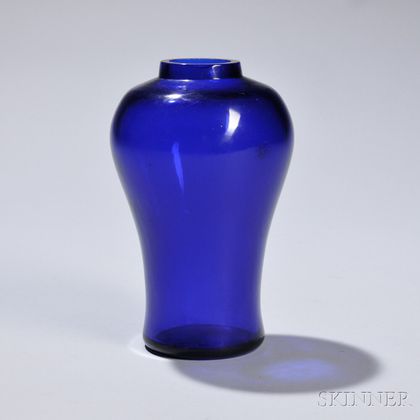 Cobalt Peking Glass Vase
