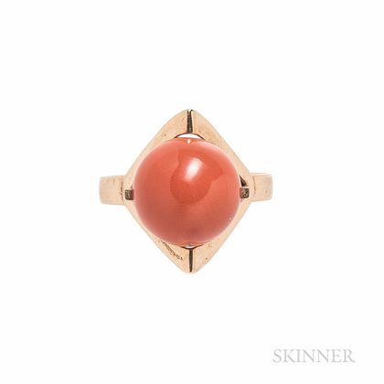 18kt Gold and Coral Ring