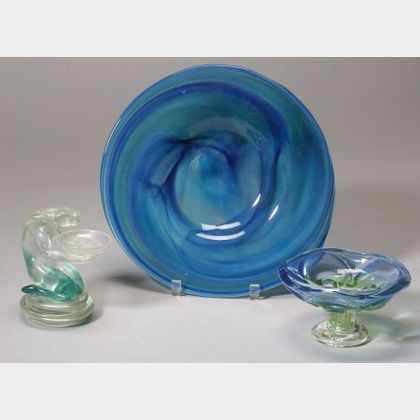 Fourteen Modern Art Glass Table Items and Tableware Items