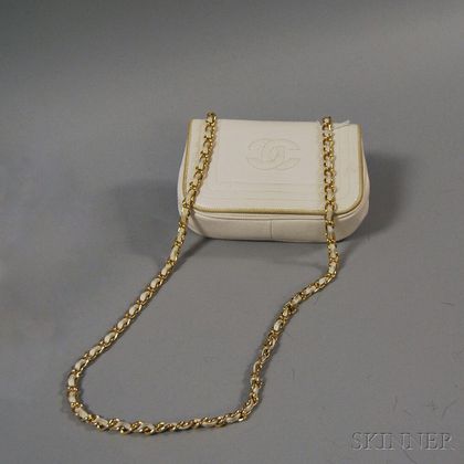 Chanel White Leather Snake Skin-pattern Shoulder Bag
