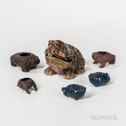 Six Money Toad-shaped Ceramics