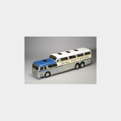 Travel Agents Display Model of a Greyhound Super Scenicruiser Bus