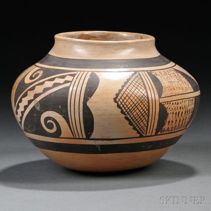 Hopi Painted Pottery Jar by Fannie Nampeyo