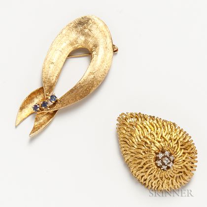 18kt Gold and Diamond Brooch and a Retro 14kt Gold and Sapphire Ribbon Brooch