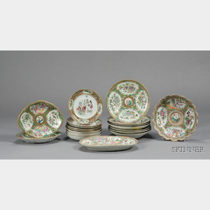 Twenty-three Chinese Export Porcelain Table Items