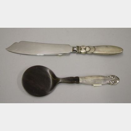 Georg Jensen Sterling Silver Cactus Pattern Fish Knife and Mounted Horn Server. 