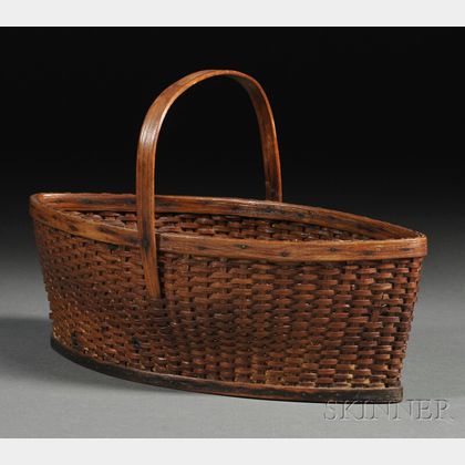 Boat-shaped Nantucket Basket