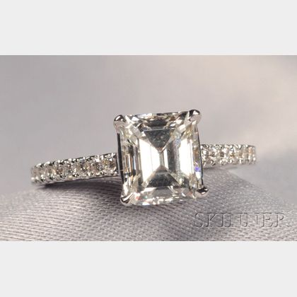 18kt White Gold and Diamond Solitaire