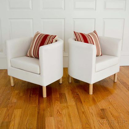 Pair of Ecru Muslin-upholstered Diminutive Club Chairs with Maroon Accent Cushions