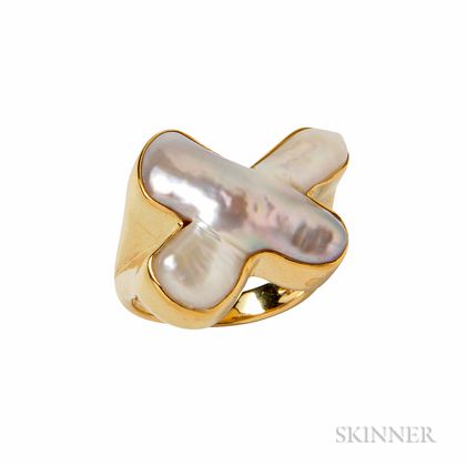 18kt Gold and Freshwater Pearl Ring
