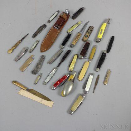 Small Group of Horn, Metal, and Mother-of-pearl-handled Penknives. Estimate $100-150