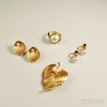 Group of 14kt Gold and Pearl Jewelry