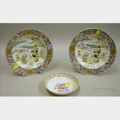 Pair of Asian Export Porcelain Bowls and a Small Bowl. 