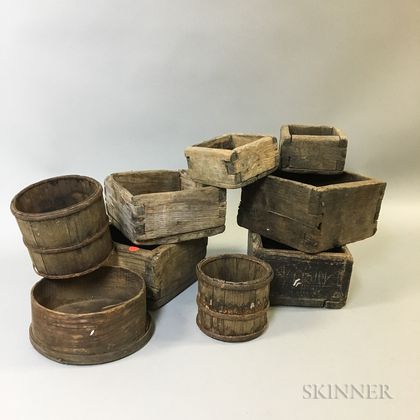 Nine Round and Square Wood Measures. Estimate $150-200