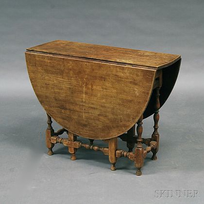 William and Mary-style Maple Gate-leg Drop-leaf Table