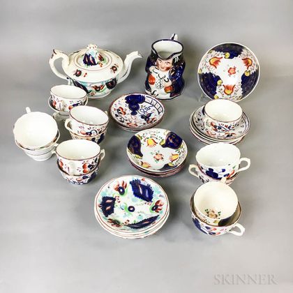 Thirty-two English Ceramic Tableware Items. Estimate $250-350