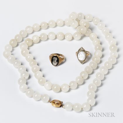 Moonstone Bead Necklace and Two 14kt Gold Moonstone Cameo Rings