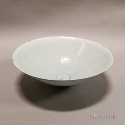 Qingbai-style White-glazed Ding Bowl