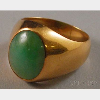 Gentleman's 14kt Gold and Jade Ring