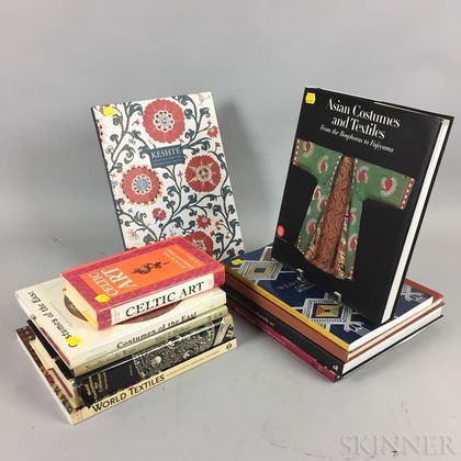 Fourteen Books on Textiles