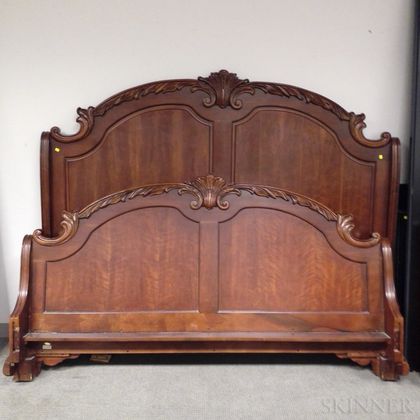 Contemporary Rococo-style Carved Mahogany Veneer King-size Sleigh Bed