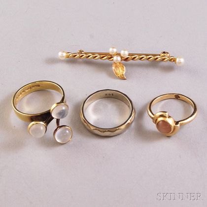 Four 14kt Gold Jewelry Items