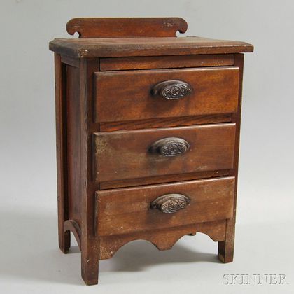Miniature Oak Three-drawer Dresser