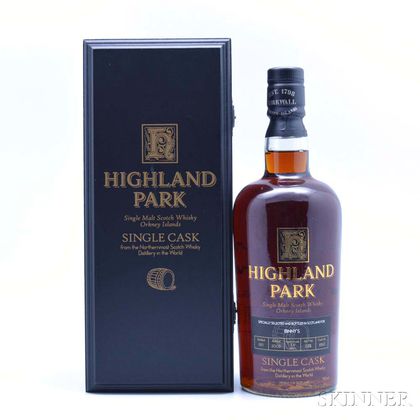 Highland Park 34 Years Old 1971, 1 70cl bottle (owc) 