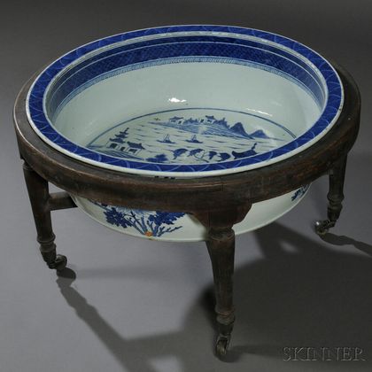 Chinese Export Porcelain Canton Blue and White Foot Basin on Stand