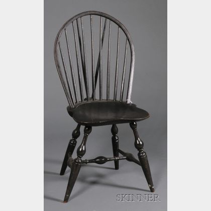 Black-painted Windsor Brace Bow-back Side Chair