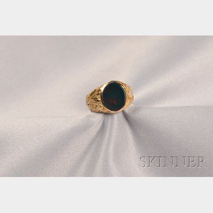 Art Nouveau 18kt Gold and Bloodstone Ring