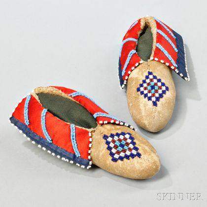 Pair of Beaded Cloth and Hide Kickapoo Child's Moccasins