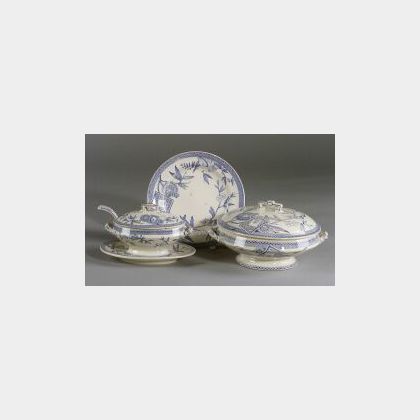 Partial English Aesthetic Movement Transfer-Printed Dinner Service