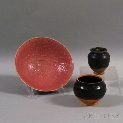 Two Black-glazed Miniature Jars and a Ding Bowl