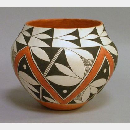 Native American Acoma Pueblo Sky City Paint Decorated Pottery Jar