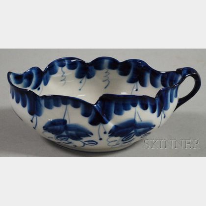 Russian Hand-painted Blue and White Porcelain Leaf-form Bowl with Handle