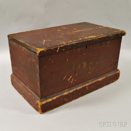 Small Red-painted Box