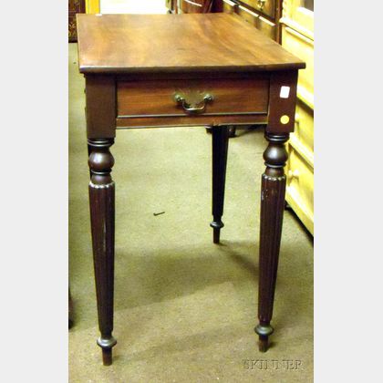 Federal Mahogany Reeded Leg Table with End Drawer. 