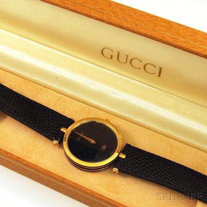 Gucci Model 2000 Black and 18kt Yellow Gold-plated Wristwatch