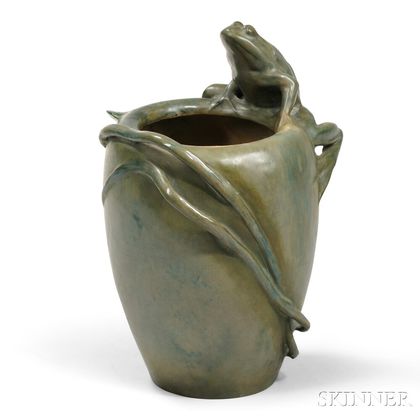 Frog Vase, Possibly Turn-Teplitz 