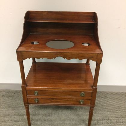 Federal Mahogany Two-drawer Chamberstand