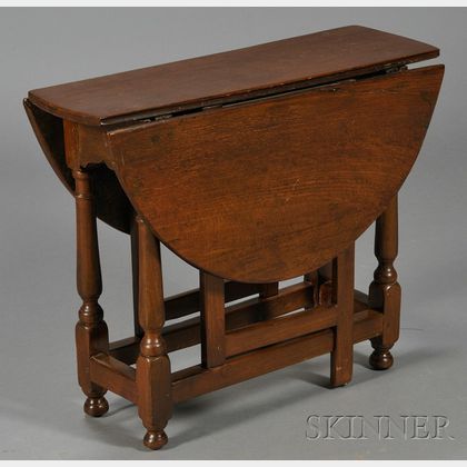 William & Mary Jacobean-style Oak Diminutive Drop-leaf Gate-leg Table