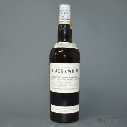 James Buchanan & Co. Black & White, 1 4/5 quart bottle 
