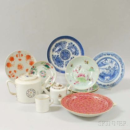 Twelve Pieces of Chinese Export Porcelain