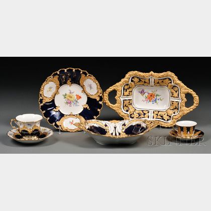 Five Pieces of Meissen "New Gold" Pattern China