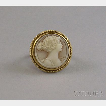 14kt Gold and Shell Cameo Ring