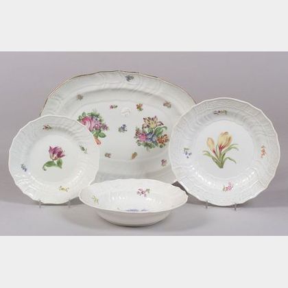 Eighteen Meissen Porcelain Table Articles